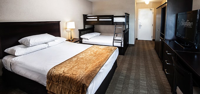 Niagara Falls Accommodations Skyline Hotel Waterpark