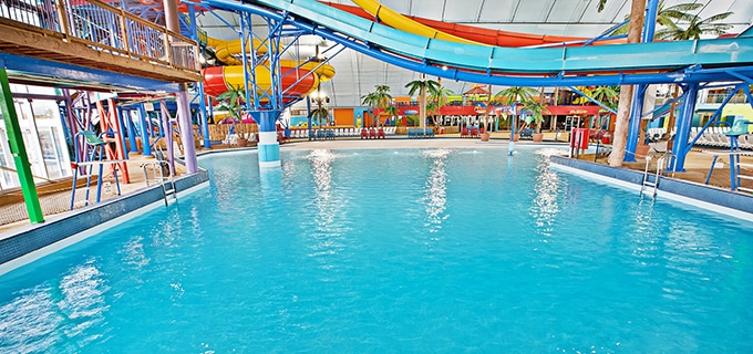 niagara falls hotel with indoor pool